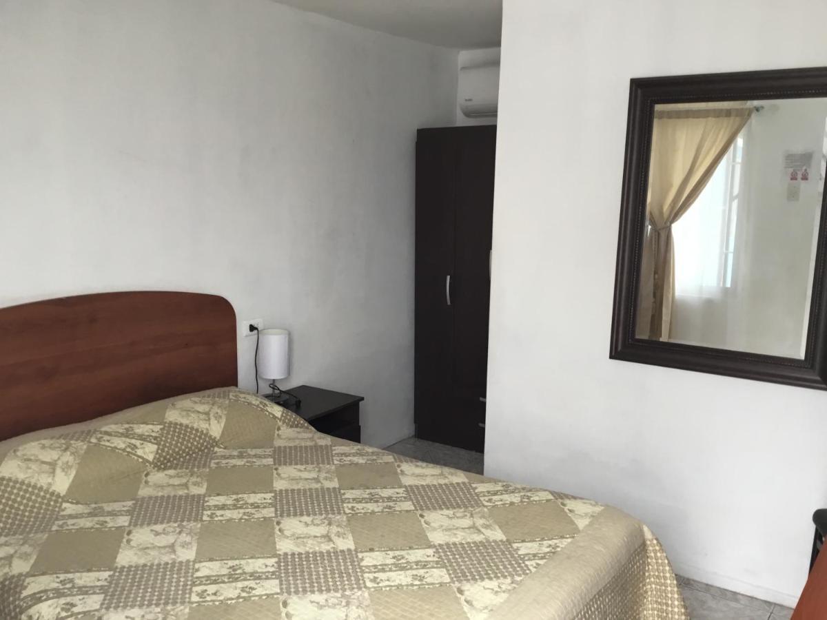 Hostal Playa Brava Калдера Екстериор снимка