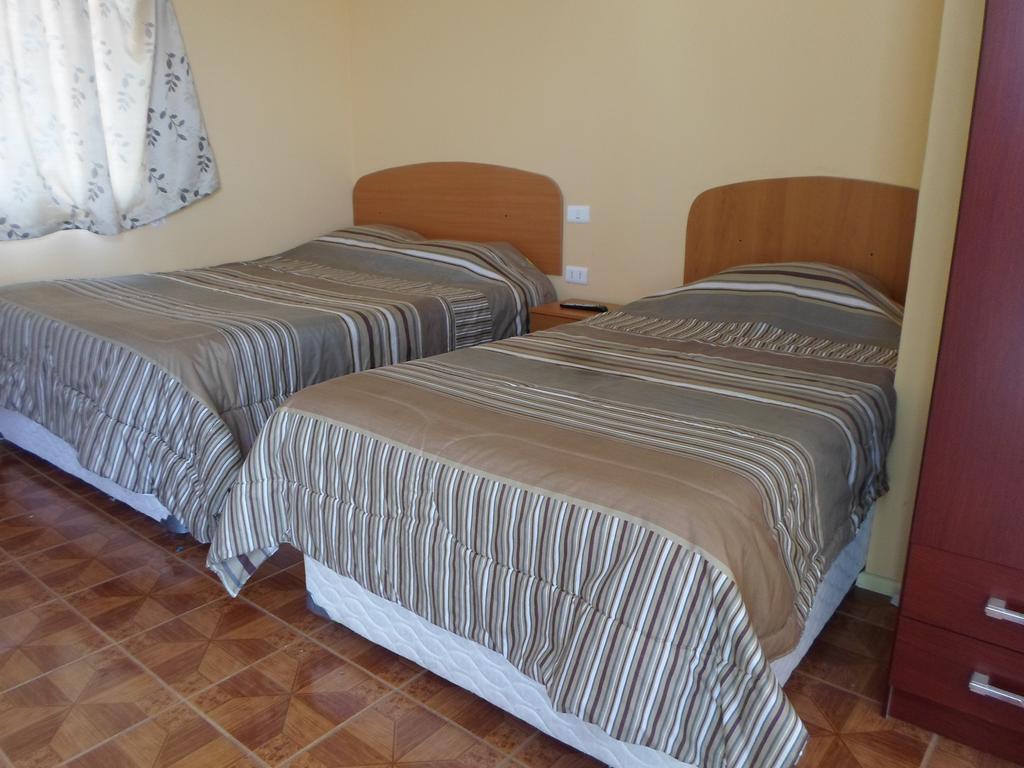 Hostal Playa Brava Калдера Стая снимка