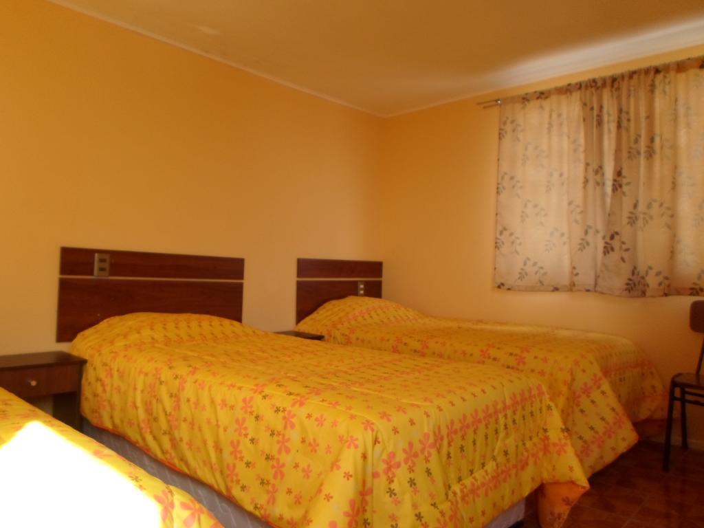 Hostal Playa Brava Калдера Стая снимка